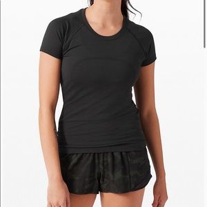 Lululemon swiftly tech short sleeve